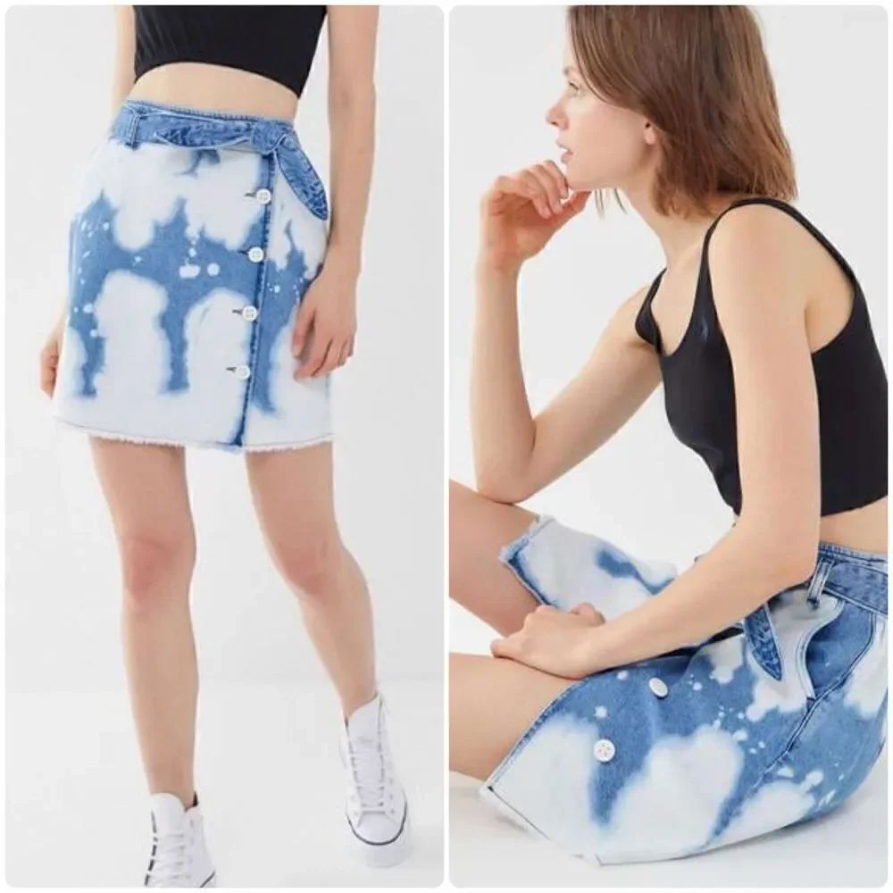 OU - BDG Polly Bleached Denim Mini Skirt